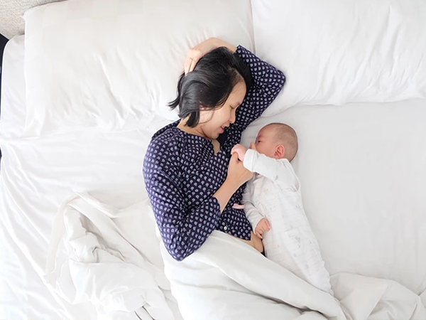 初生婴儿